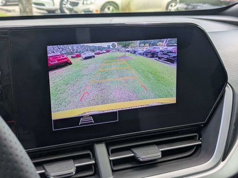 Used 2024 Chevrolet Trax RS FWD image 21