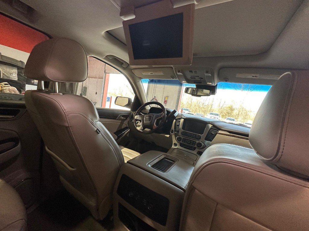 Used 2018 GMC Yukon Denali w/ Denali Ultimate Package AWD/4WD image 22
