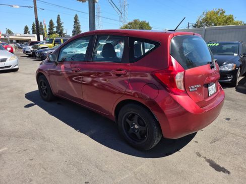 Used 2016 Nissan Versa Note SV FWD image 2