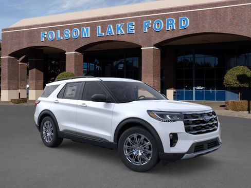 New 2026 Ford Explorer Active w/ Active Comfort Package AWD/4WD image 7