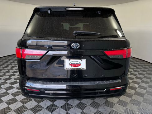 Certified 2023 Toyota Sequoia Platinum image 6