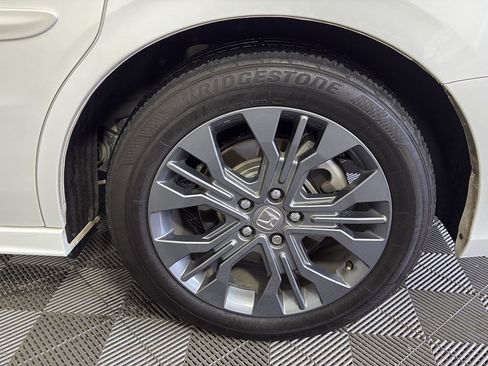 Used 2025 Honda Odyssey Touring image 15