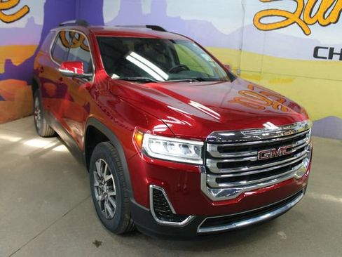 Used 2023 GMC Acadia SLE w/ Driver Convenience Package FWD image 2