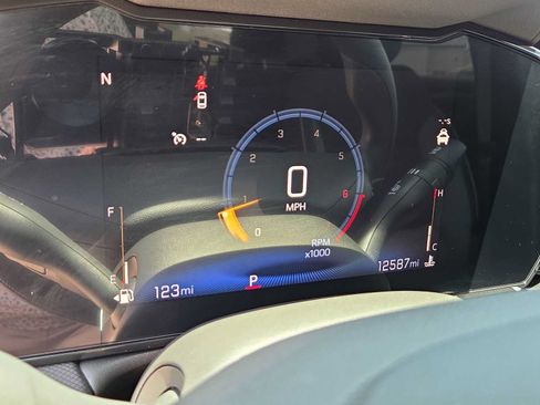 Used 2025 Chevrolet TrailBlazer LT FWD image 22