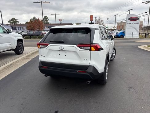 New 2025 Toyota RAV4 LE image 5