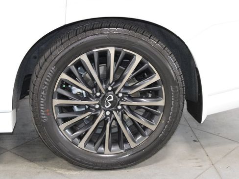 Used 2026 INFINITI QX80 Autograph w/ Autograph Exterior Package AWD/4WD image 21