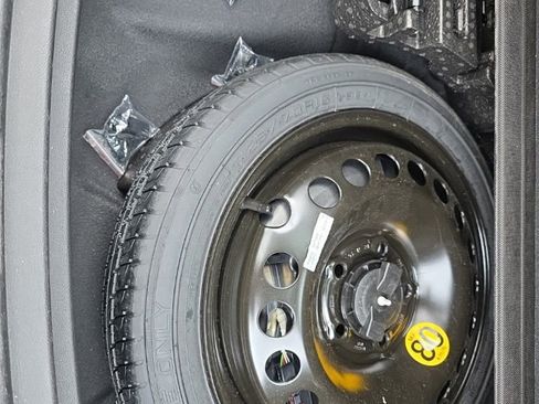 Used 2024 Buick Encore GX Sport Touring image 15