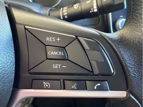 Used 2025 Nissan Leaf S FWD image 19