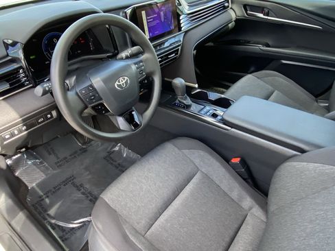 Used 2026 Toyota Camry LE w/ Convenience Package FWD image 25