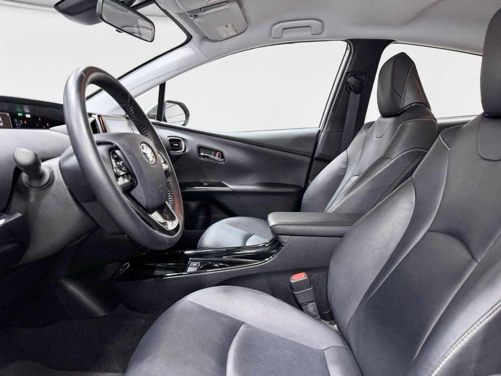 Used 2022 Toyota Prius Prime XLE FWD image 17