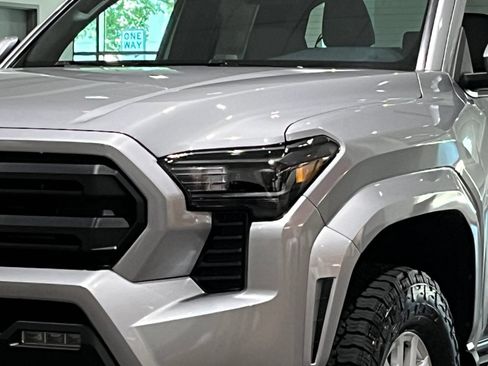 New 2026 Toyota Tacoma SR5 AWD/4WD image 5