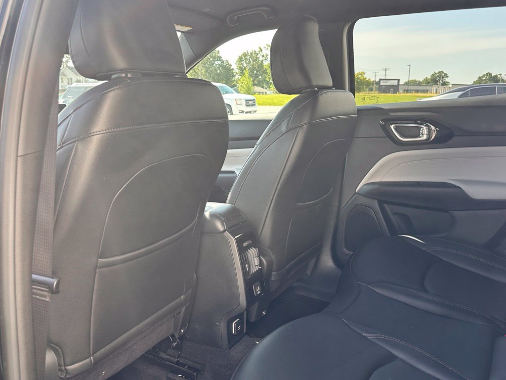 Used 2024 Jeep Compass Limited AWD/4WD image 15