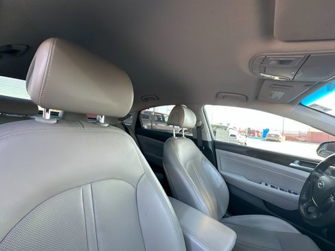Used 2017 Hyundai Sonata Limited image 16