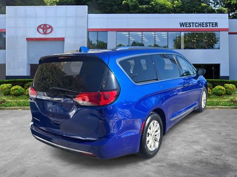 Used 2019 Chrysler Pacifica Touring-L FWD image 7