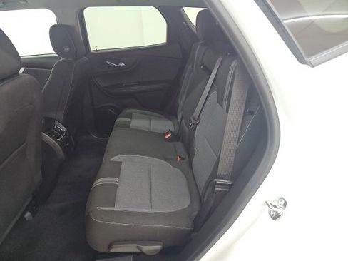 Used 2024 Chevrolet Blazer LT w/ Convenience Package image 3