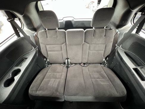 Used 2018 Dodge Grand Caravan SE FWD image 19