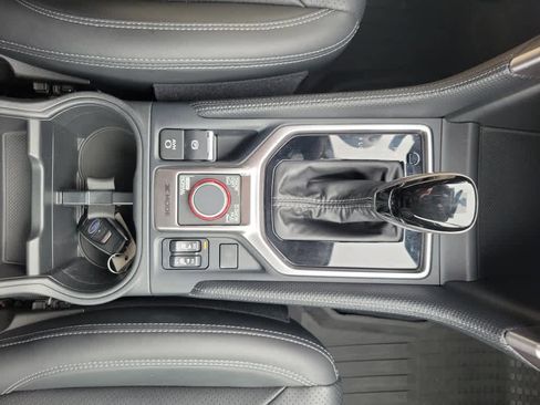 Used 2020 Subaru Forester Limited image 18