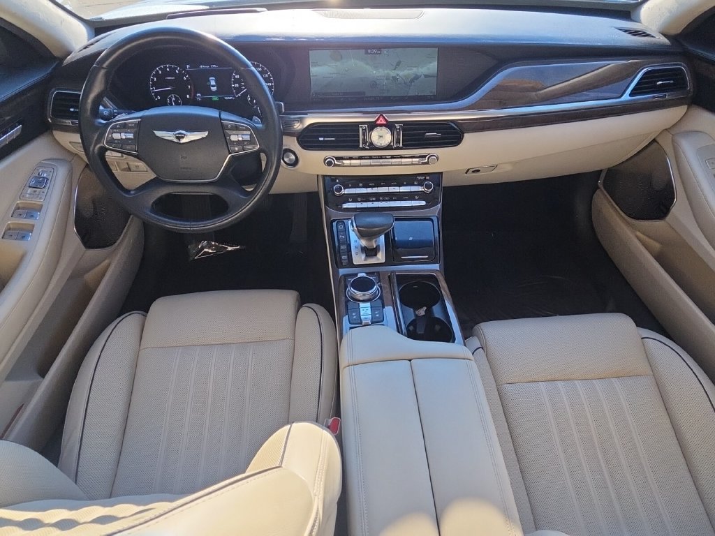 Used 2017 Genesis G90 3.3T Premium RWD image 13