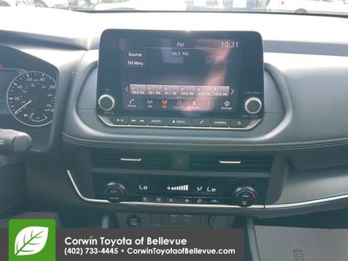 Used 2024 Nissan Rogue SV FWD image 12