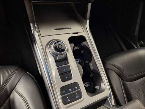Used 2022 Ford Explorer Platinum w/ Equipment Group 601A RWD image 14