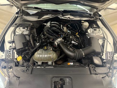 Used 2016 Ford Mustang V6 w/ Equipment Group 051A image 23