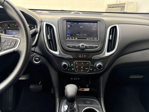 Used 2022 Chevrolet Equinox LT image 19