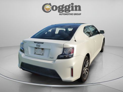 Used 2015 Scion tC FWD image 5
