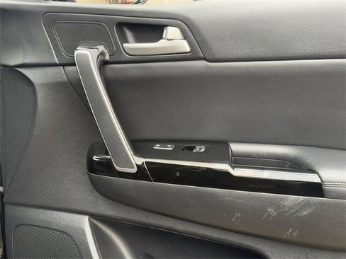 Used 2022 Kia Sportage EX image 29