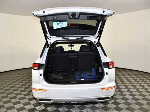 Used 2024 Mitsubishi Outlander SE AWD/4WD image 37