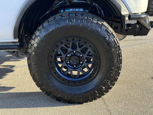 Used 2022 Ford Bronco Wildtrak image 9