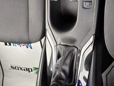 Used 2025 Toyota Corolla LE image 47