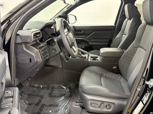 New 2026 Toyota 4Runner TRD Off-Road Premium AWD/4WD image 13