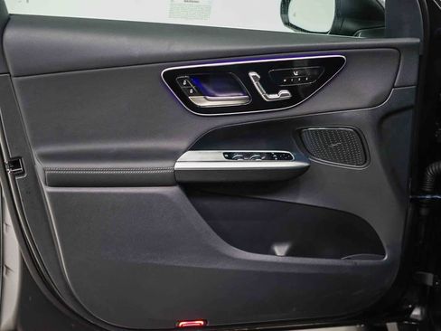 Used 2026 Mercedes-Benz GLC 300 image 22