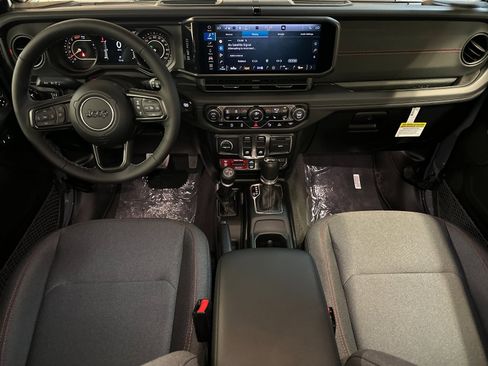 New 2025 Jeep Wrangler Rubicon w/ Xtreme 35 Tire Package image 12
