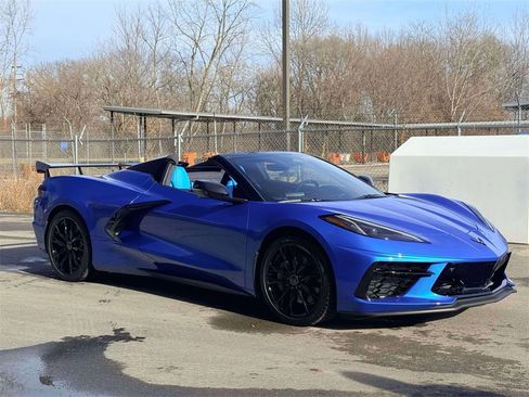 Used 2024 Chevrolet Corvette Stingray Premium Conv w/ Z51 Performance Package image 11