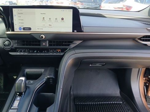 Used 2023 Toyota Crown Platinum image 16