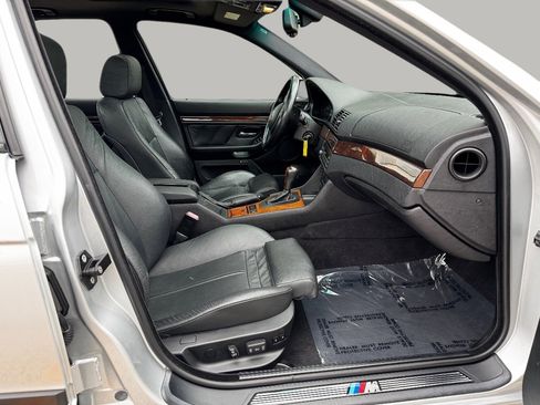 Used 2003 BMW 540i Sedan image 18