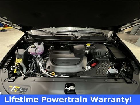 New 2026 Chrysler Pacifica Select image 13