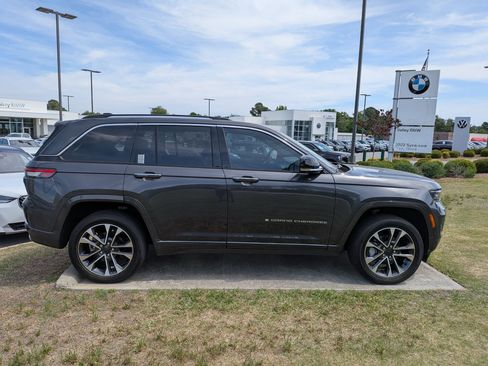 Used 2023 Jeep Grand Cherokee Overland w/ Adv Protech Group III image 2