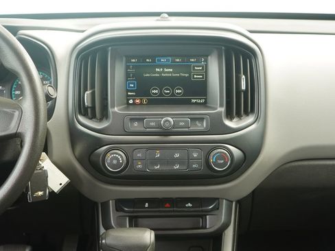 Used 2019 Chevrolet Colorado W/T RWD image 18