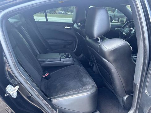 Used 2022 Dodge Charger R/T w/ Plus Group RWD image 15
