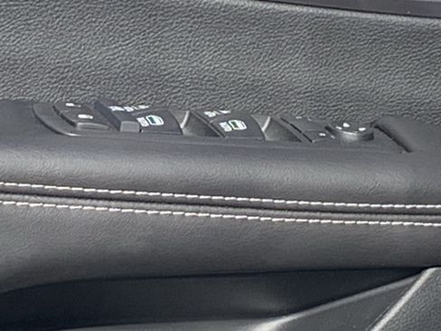 New 2026 Chrysler Pacifica Select image 13