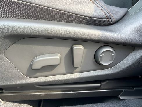 Certified 2025 Subaru Forester Touring AWD/4WD image 19