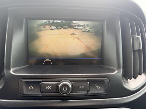 Used 2021 Chevrolet Colorado W/T RWD image 14