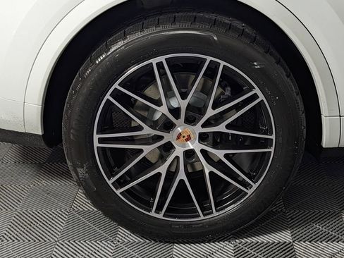 New 2026 Porsche Cayenne Coupe image 13