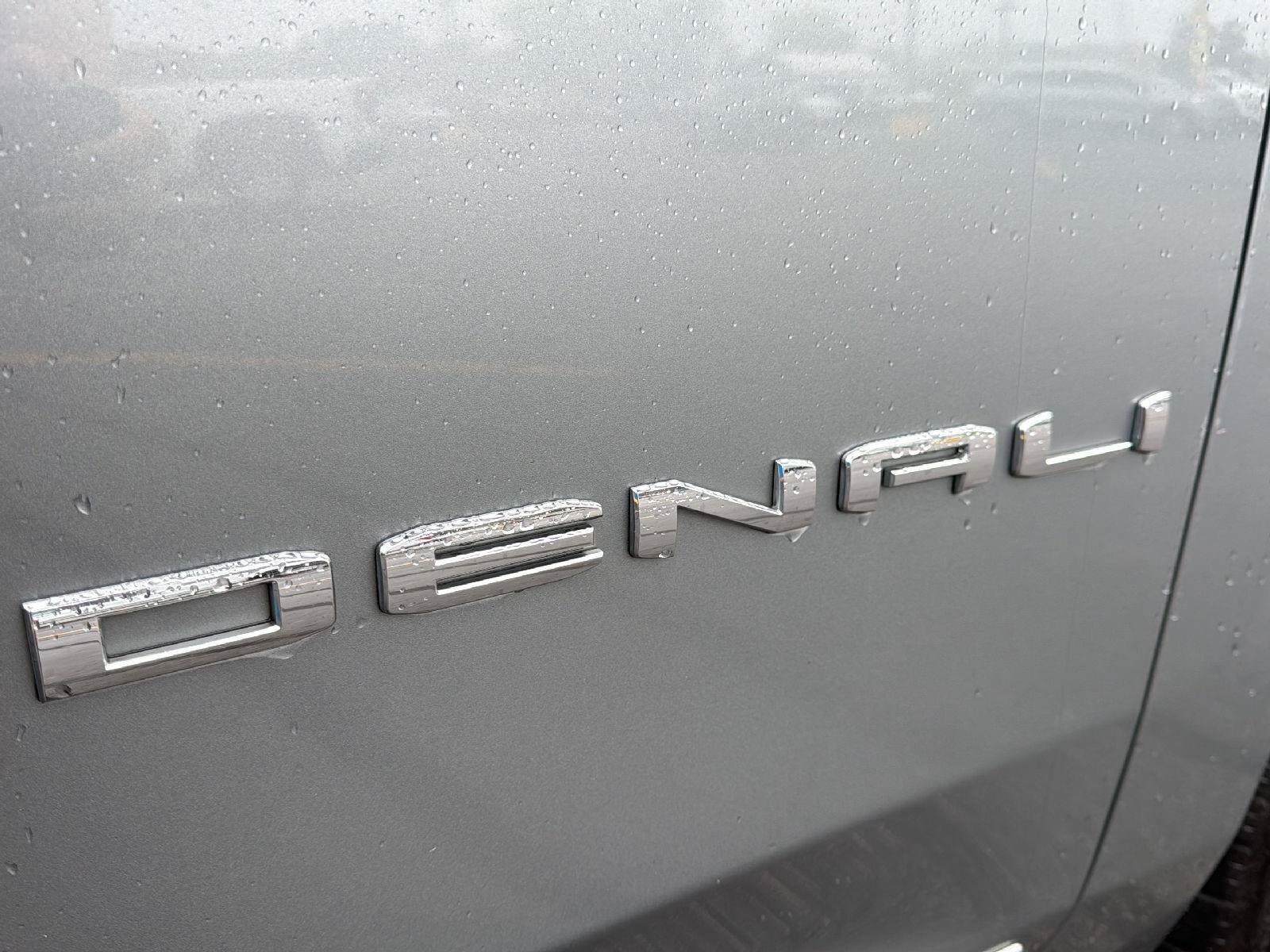 Used 2023 GMC Yukon Denali AWD/4WD image 35