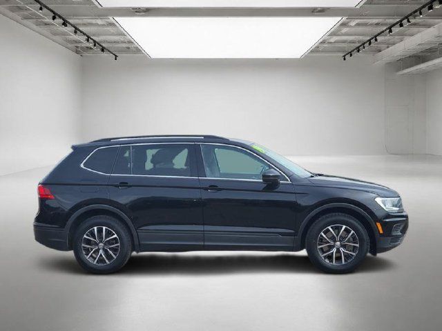 Used 2019 Volkswagen Tiguan SE w/ Panoramic Sunroof Package AWD/4WD image 7