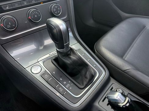 Used 2017 Volkswagen Golf Alltrack SE image 23