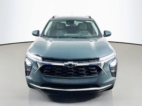 New 2026 Chevrolet Trax LT image 3