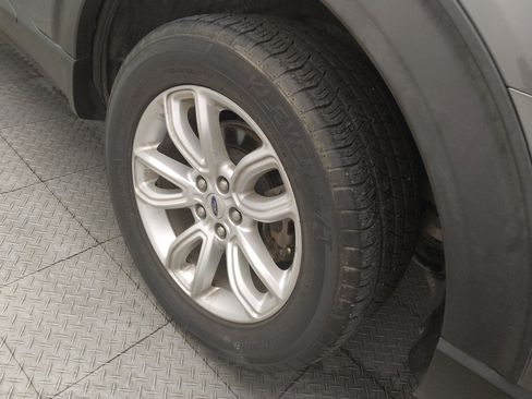 Used 2021 Ford Explorer 2WD image 31